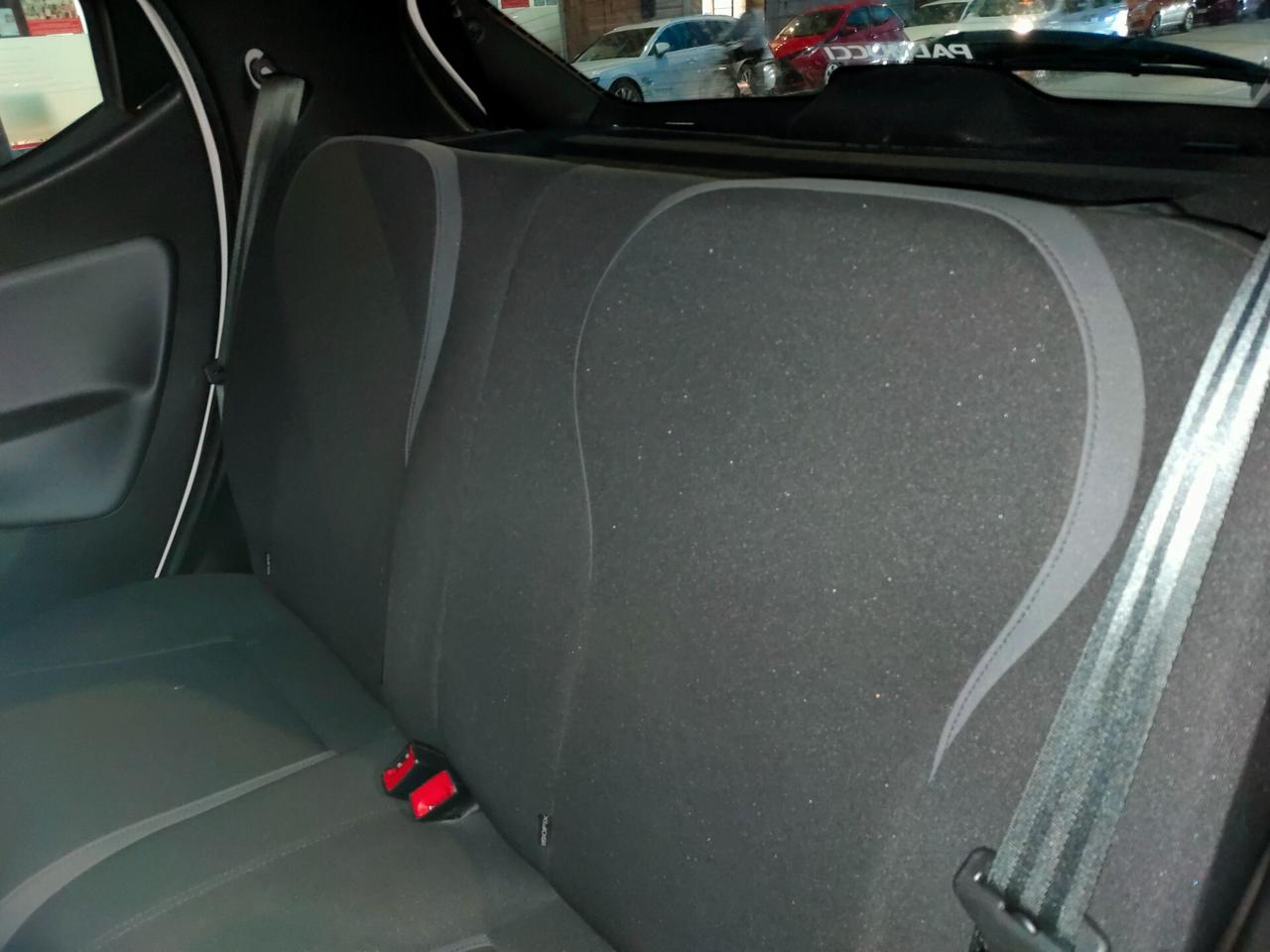 Lancia Ypsilon 1.2 69 CV 5p. Silver Neopatentati