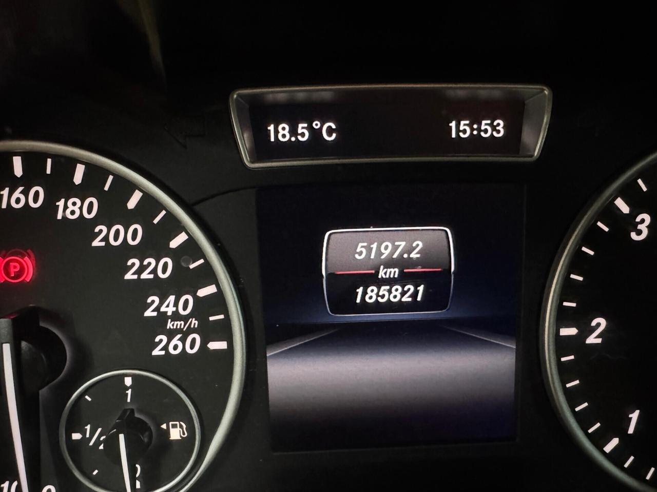 Mercedes-benz B 200 Premium