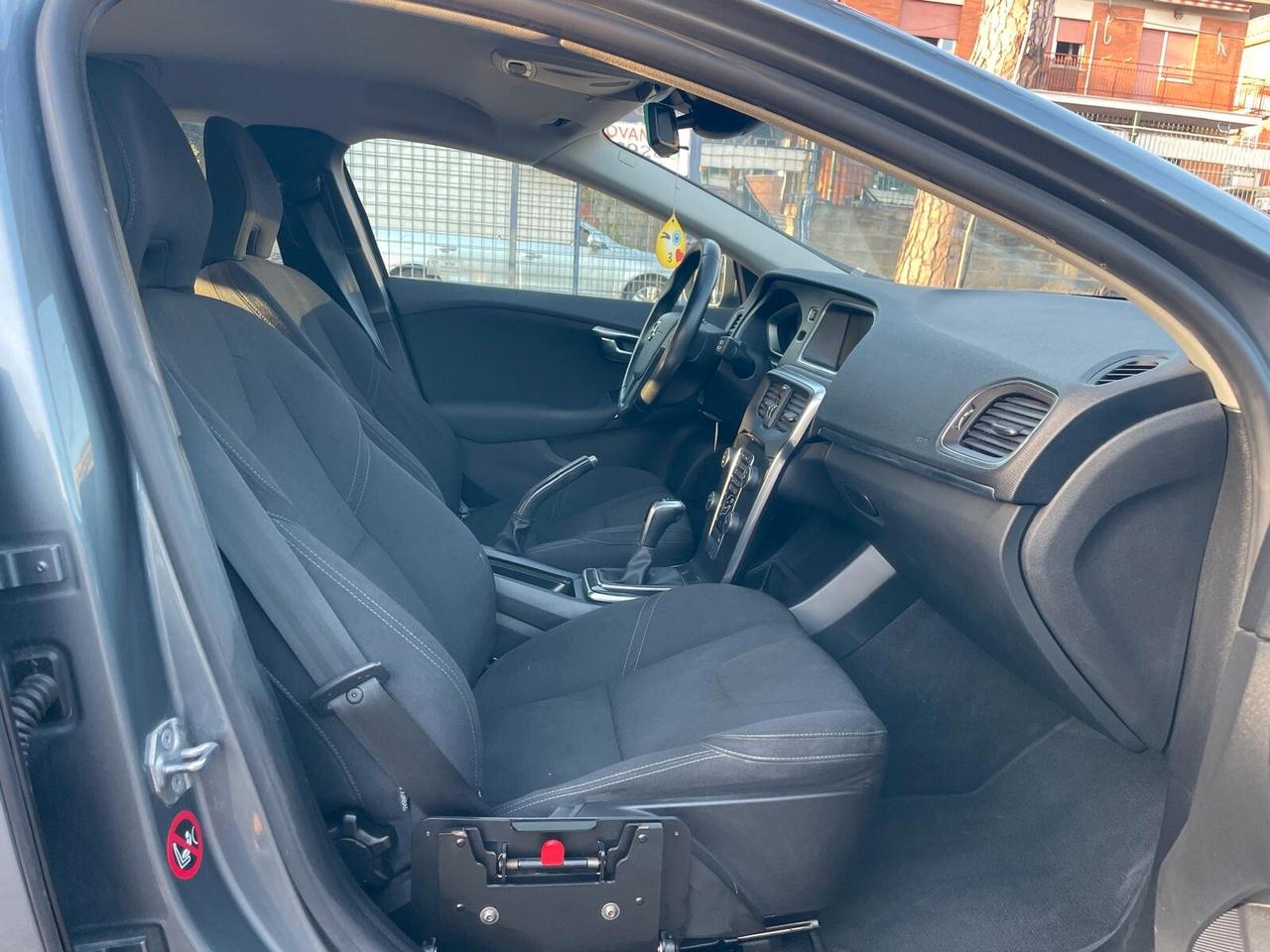 Volvo V40 D2 R-design Momentum soli 60 mila km