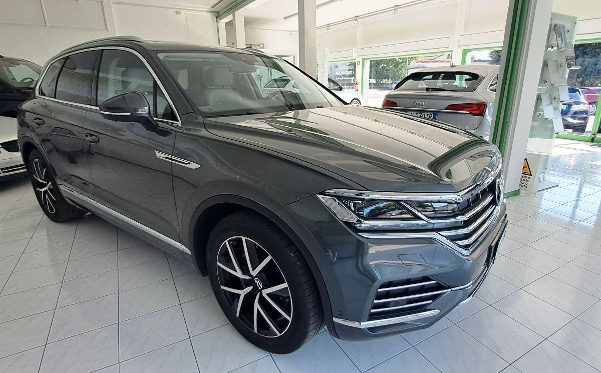 VOLKSWAGEN Touareg 3.0 TDI Advanced