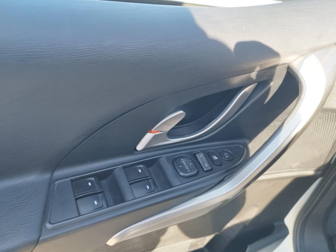 Mahindra XUV500 2.2 16V AWD W8