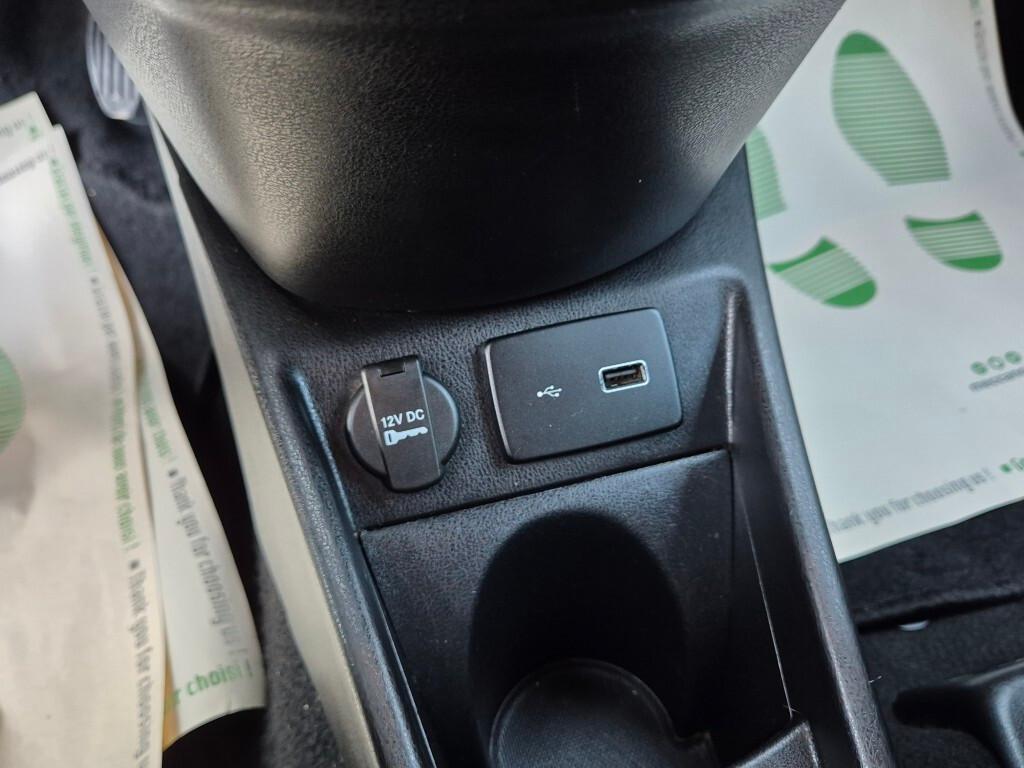 Lancia Ypsilon 1.0 Hybrid Ecochic Gold