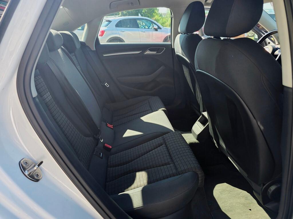 Audi A3 Sedan 1.6 TDI Ambition