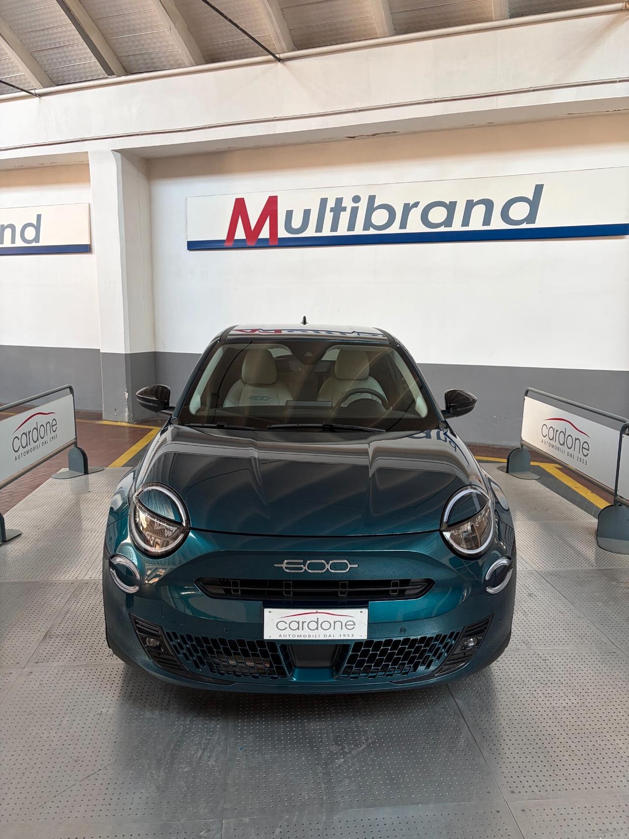 FIAT 600 1.2 HYBRID DCT MHEV LA PRIMA (19.000 KM!)