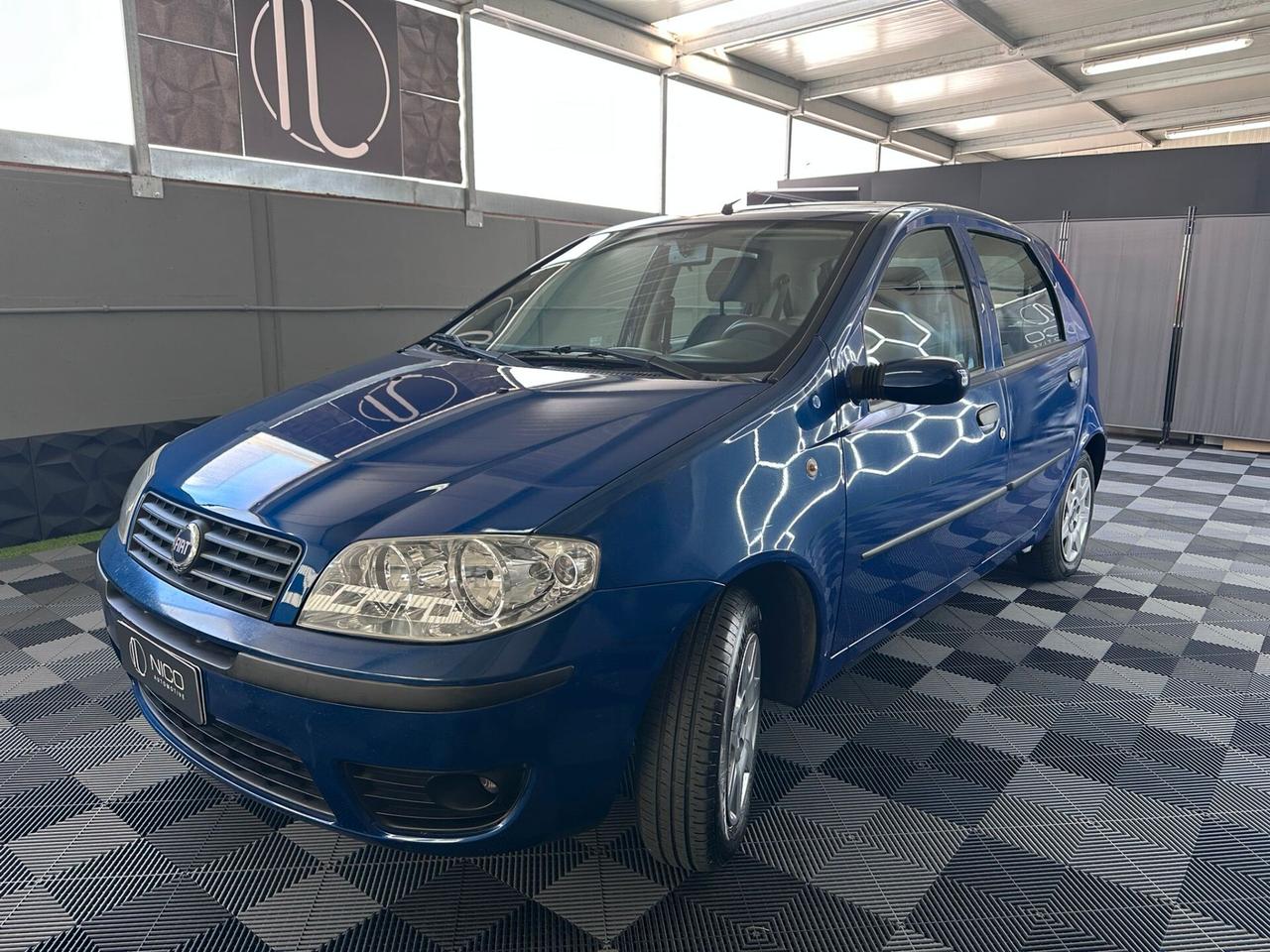 Fiat Punto 1.2 16V 5 porte Emotion