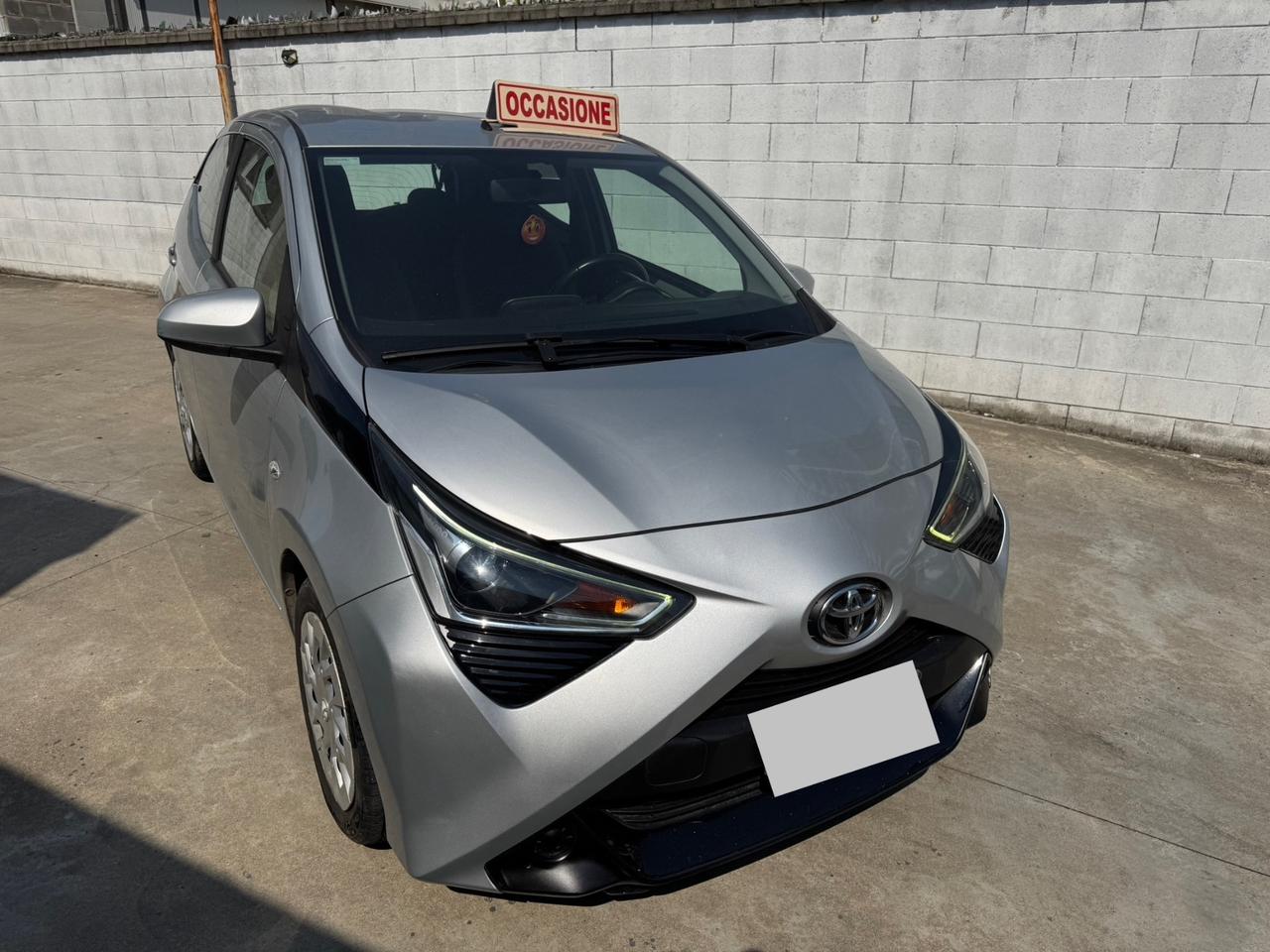 Toyota Aygo 1.0 VVT-i 72 CV 5 porte x-cite