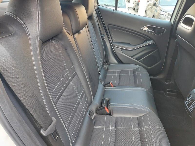 Mercedes-benz GLA 200 GLA 200 CDI Automatic Sport