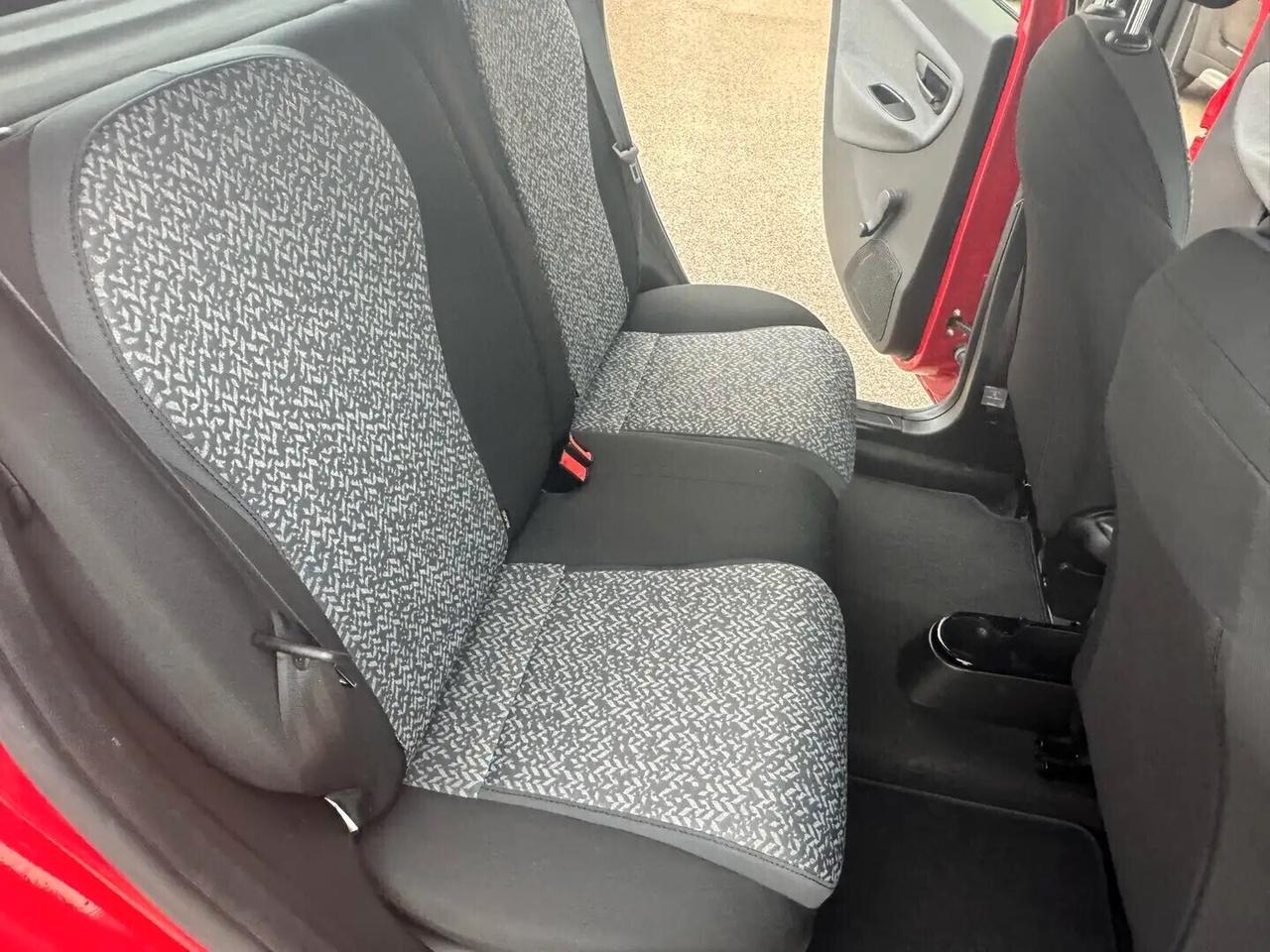 Lancia Ypsilon 1.0 FireFly 5 porte S&S Hybrid Ecochic Silver