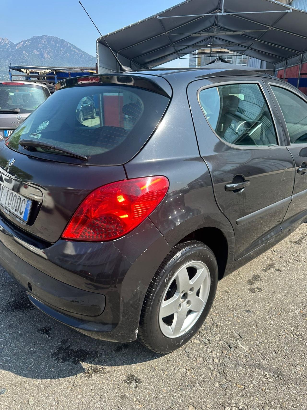 Peugeot 207 1.4 8V 75CV 5p. X Line ECO GPL