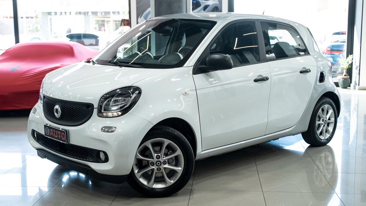 Smart ForFour 1.0 YOUNGSTER 71CV LED ITALIANA FULL OPTIONAL