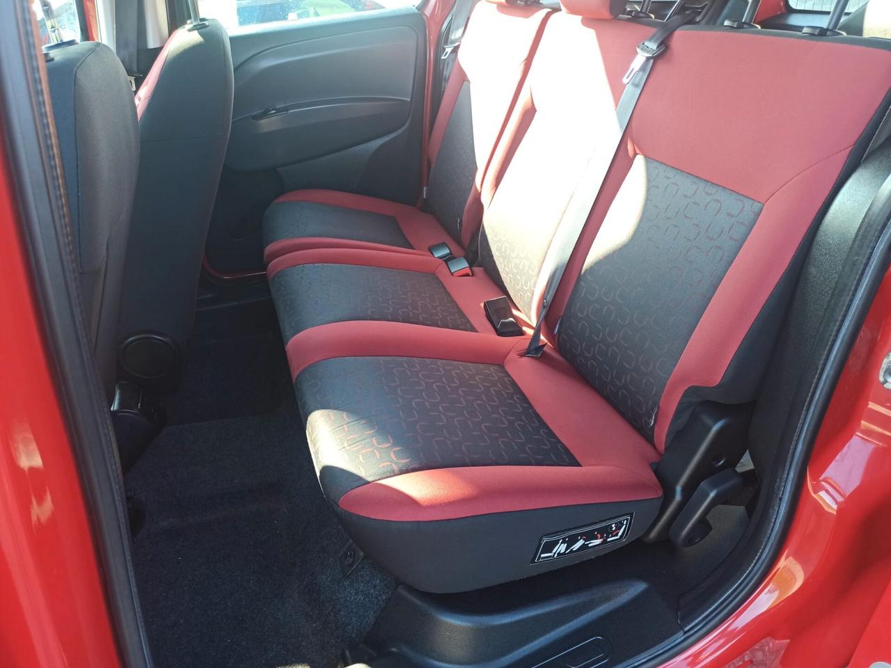 5 POSTI FINANZIABILE fiat DOBLO adatto a NEOPATENTATI permute 1600 mjet