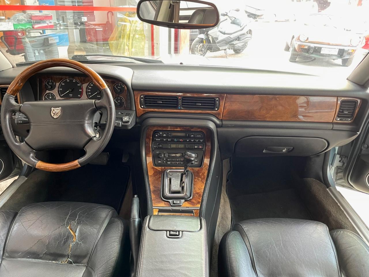 Jaguar XJ 4.0 cat Executive GPL!!!