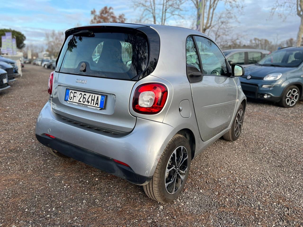 Smart ForTwo 70 1.0 twinamic Youngster pelle navi