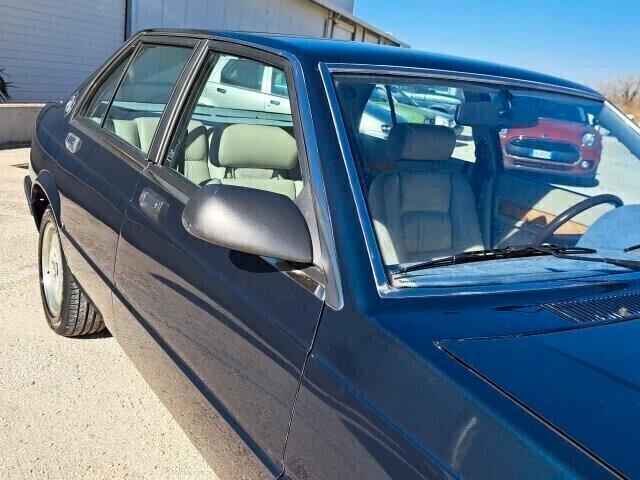 Maserati Quattroporte 422 i service book -1988