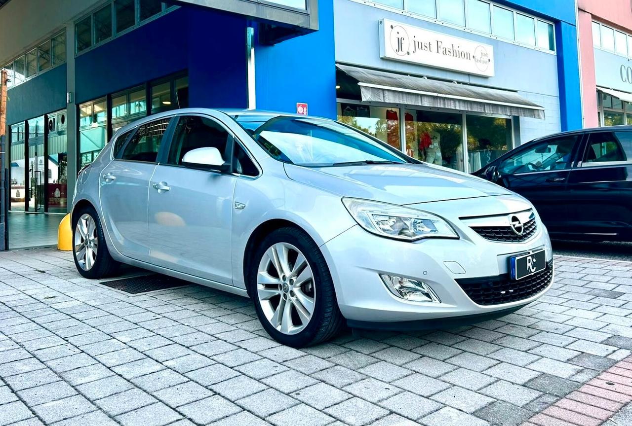 Opel Astra 1.6 115CV 5 porte Cosmo
