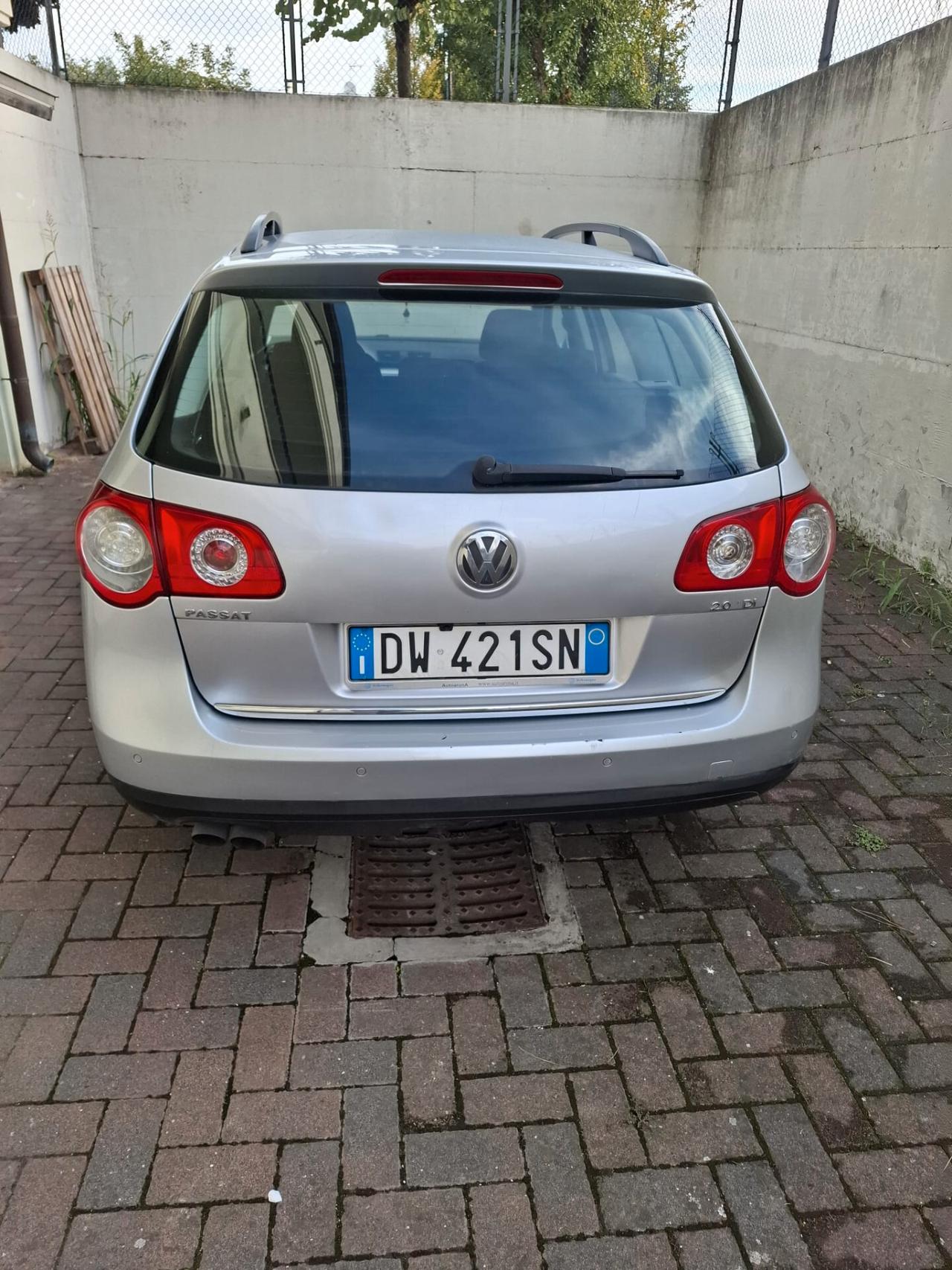 Volkswagen Passat 2.0 TDI Highline DSG Euro5