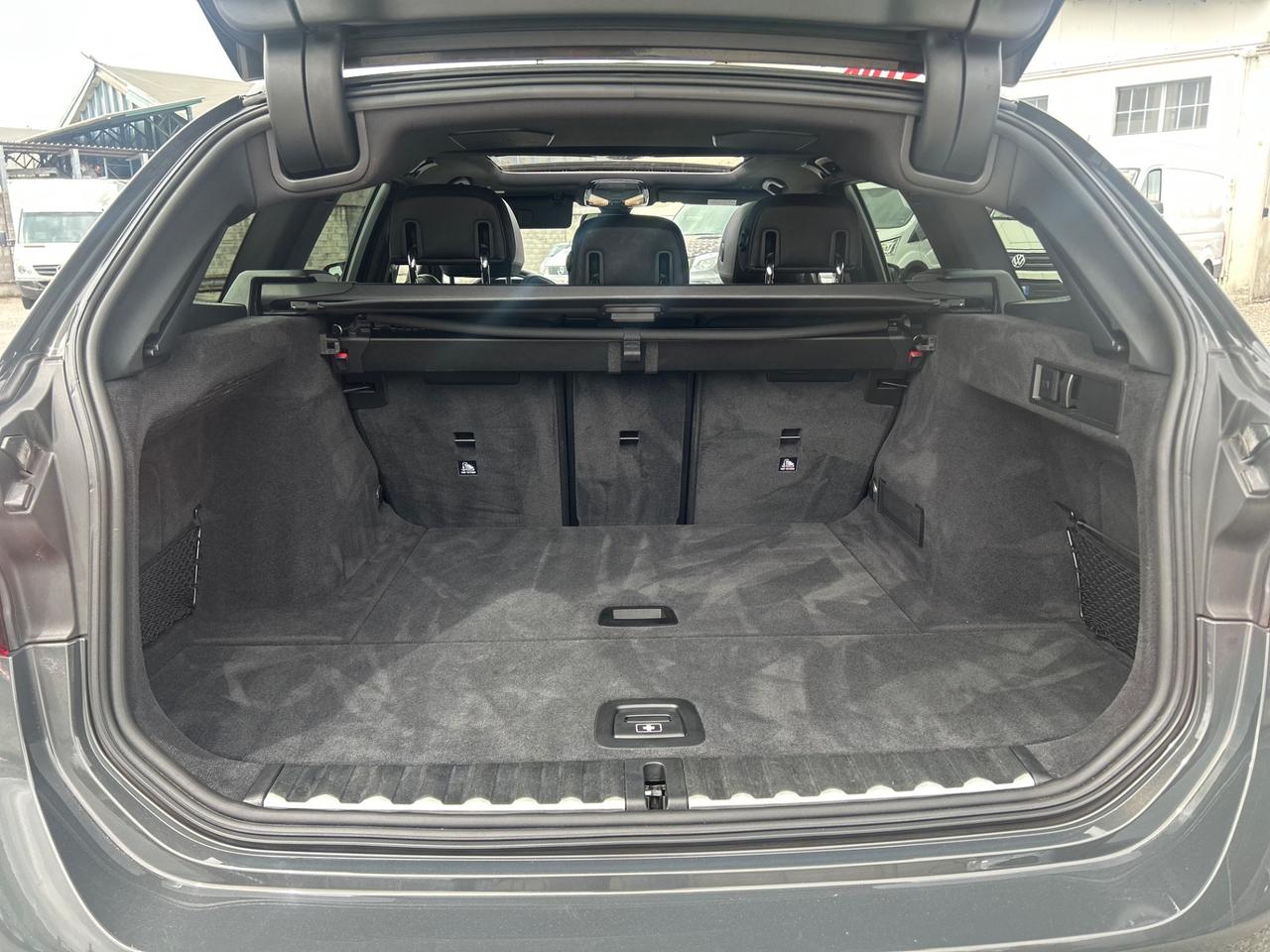 Bmw 318d 48V Touring Individual