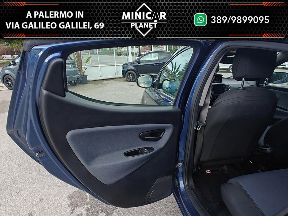 Lancia Ypsilon 1.0 FireFly 5 porte S&S Hybrid Gold Plus