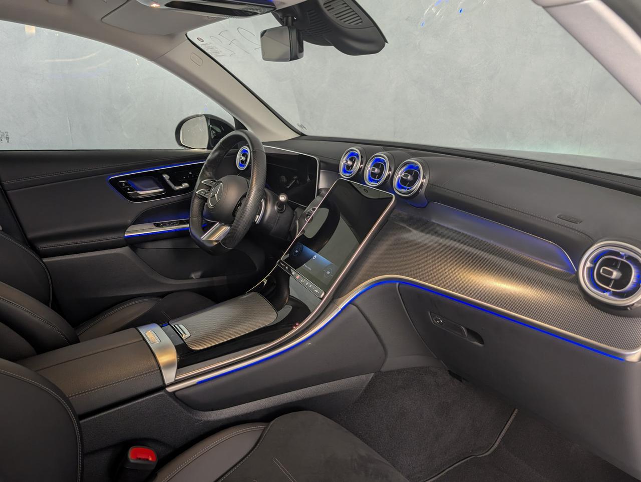 Mercedes-Benz 200 4matic Automatic AMG Line Advanced Plus