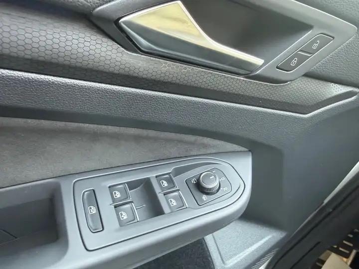 Volkswagen Golf GTI 2.0 TSI DSG PERFORMANCE