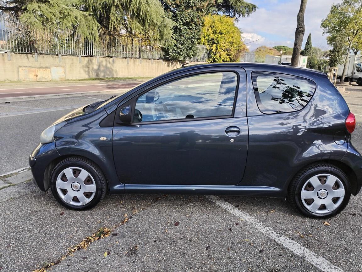 Toyota Aygo 1.0VVT-i 3 p 56000km unipro accessoriata e tagliandata