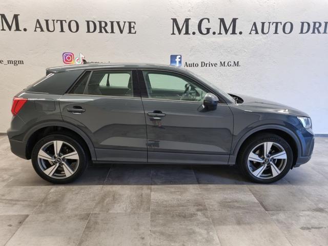 AUDI Q2 30 TDI Identity Black