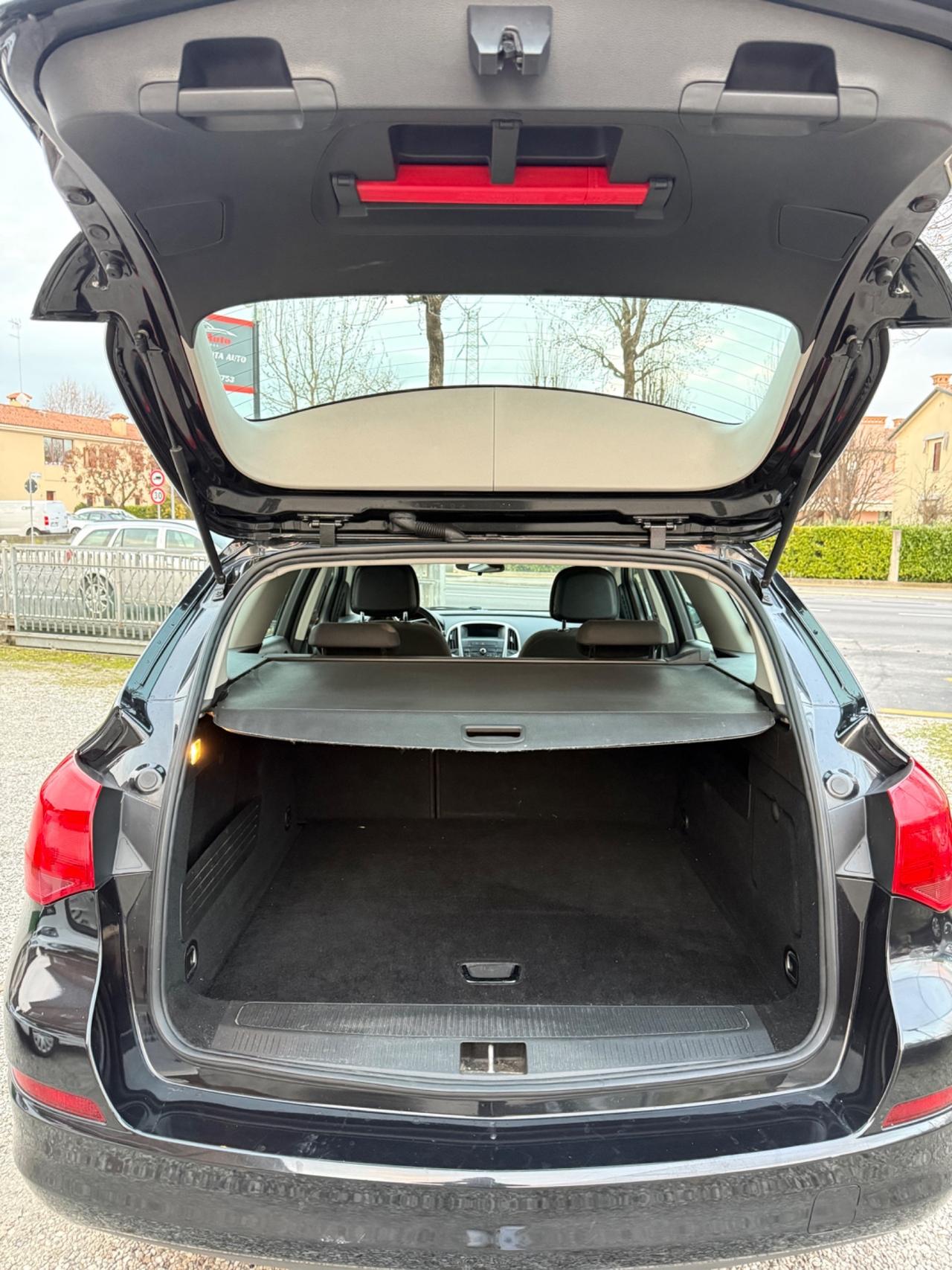 Opel Astra 1.7 CDTI 110CV Sports Tourer Cosmo