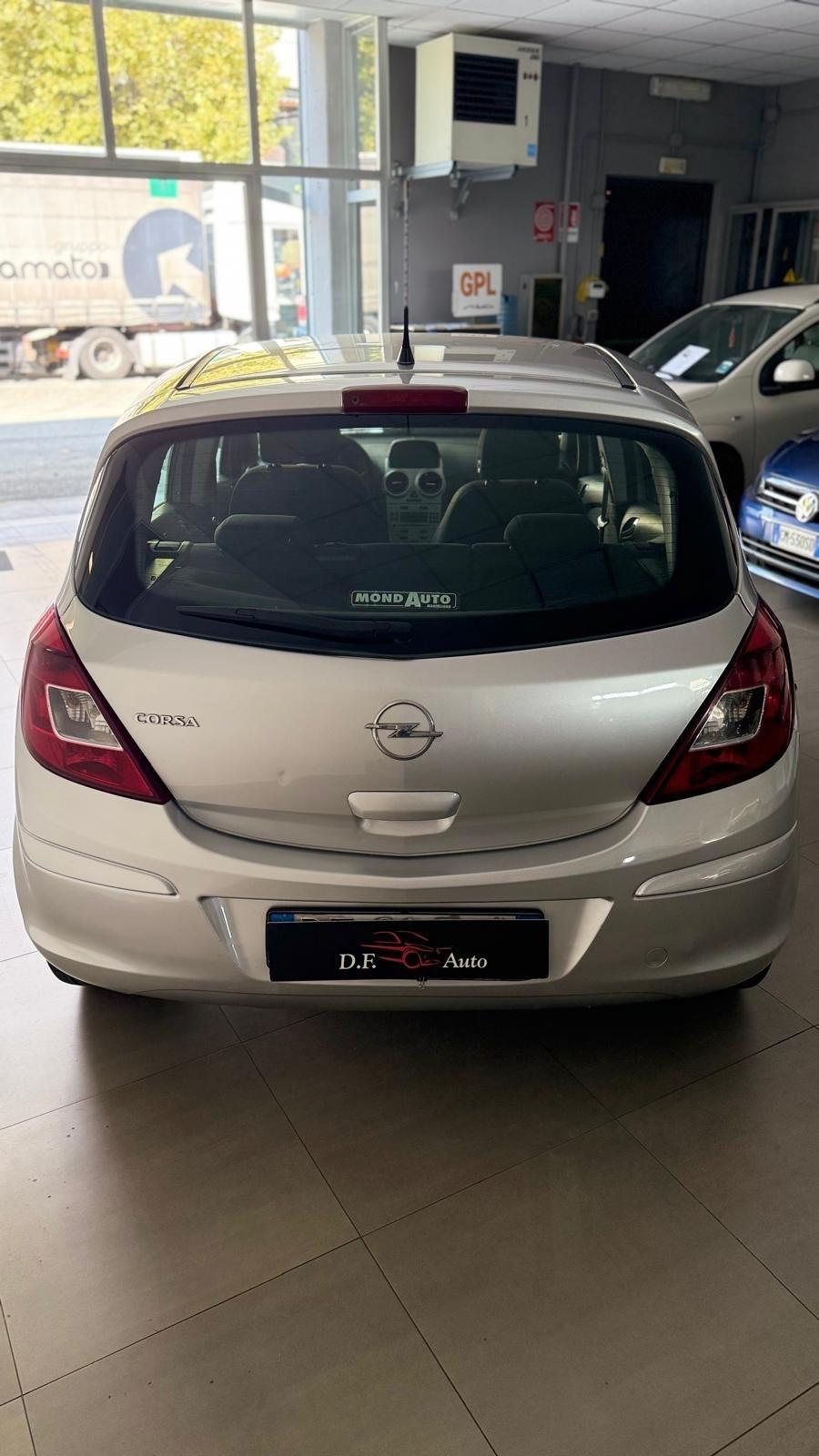 Opel Corsa 1.2 80CV 5 porte GPL-TECH Enjoy