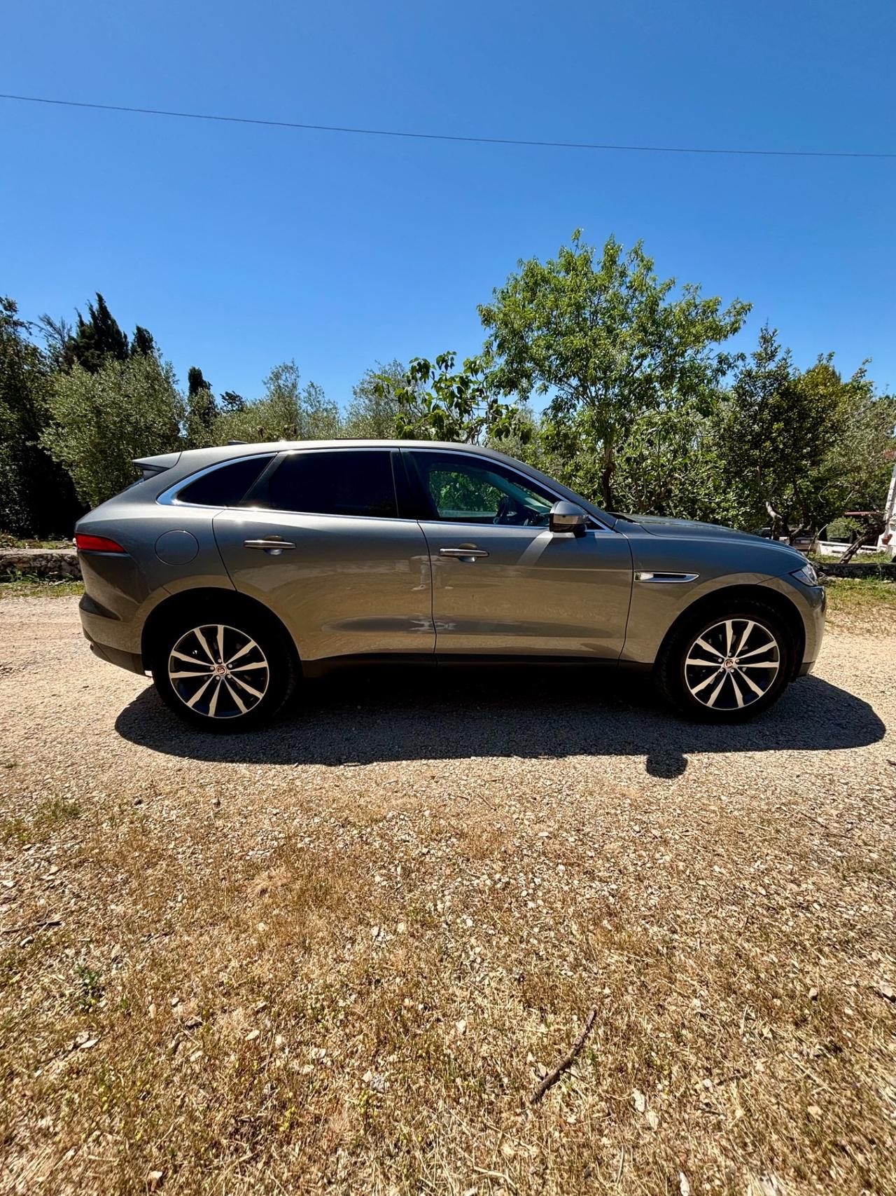 Jaguar F-Pace 2.0 D 240 CV AWD aut. Prestige