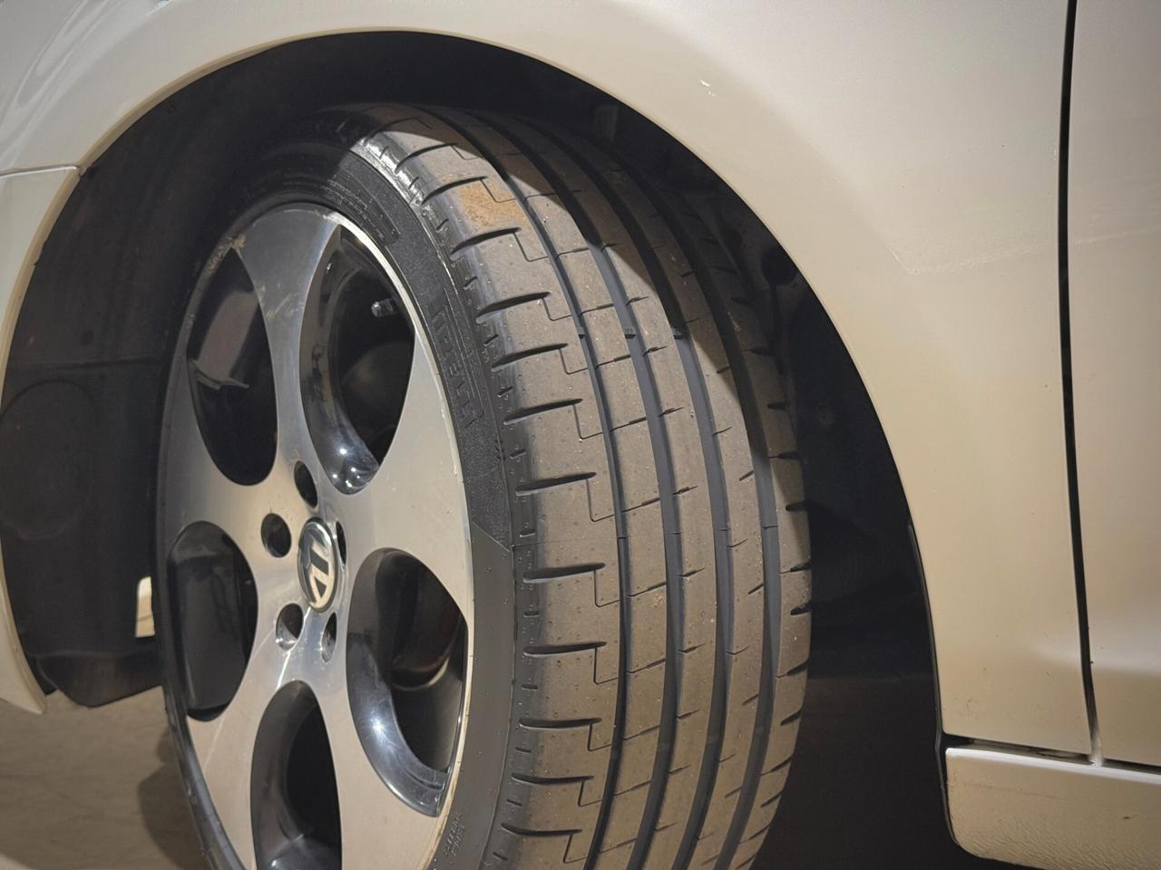 Volkswagen Golf 6 GTI 2.0 TSI - 2 PROPRIETARI