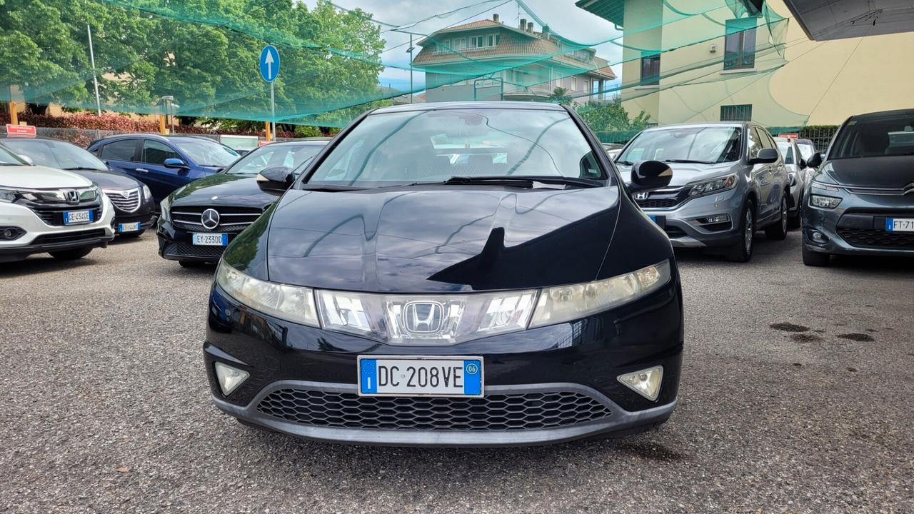 Honda Civic 2.2 i-CTDi 5p. Executive