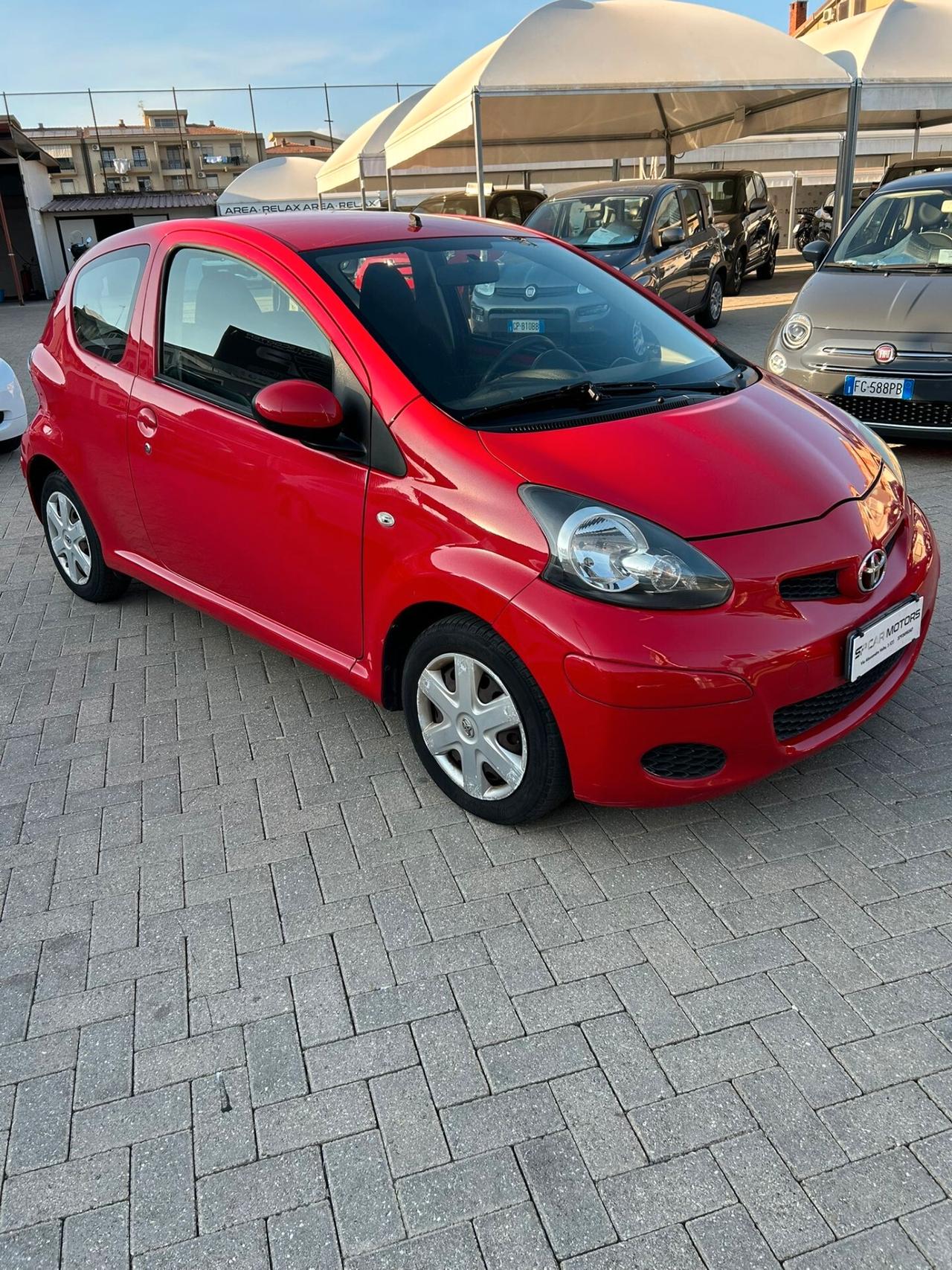 Toyota Aygo 1.0 12V VVT-i 3 porte Sol Red Edition