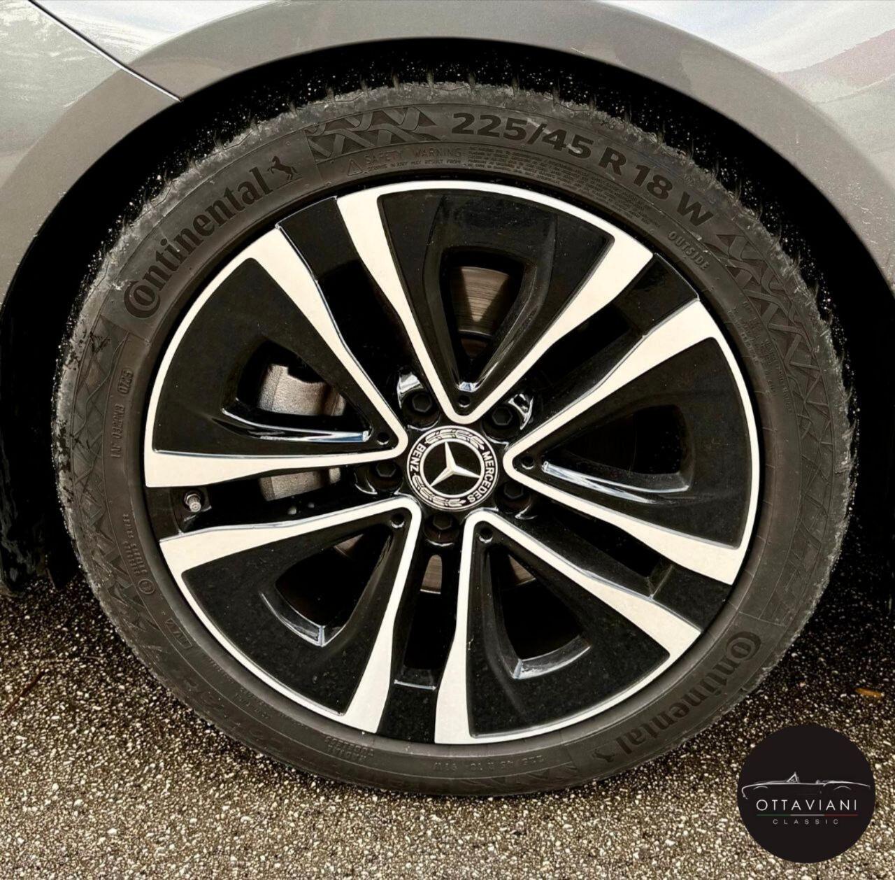 CLA Shooting brake come Nuova