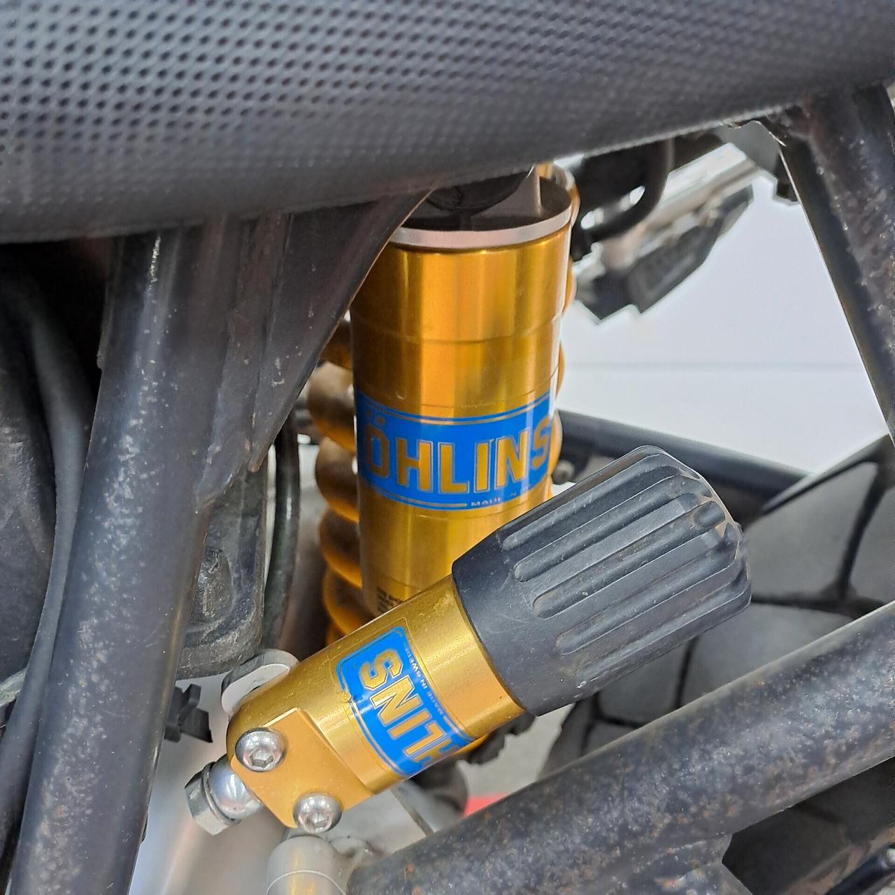 BMW R 1200 GS Adventure TRIS + AKRAPOVIC + OHLINS