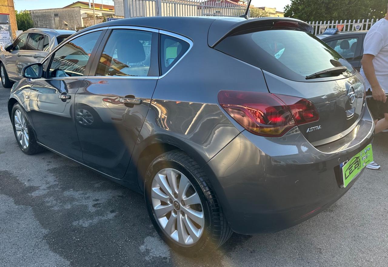 Opel Astra 1.7 CDTI 110CV 5 porte ANNO 2010