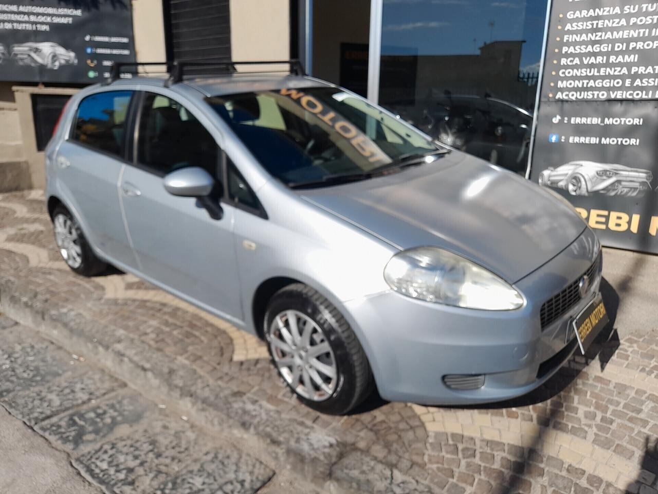 Fiat Grande Punto 1.3 MJT 75 CV 5 porte Dynamic