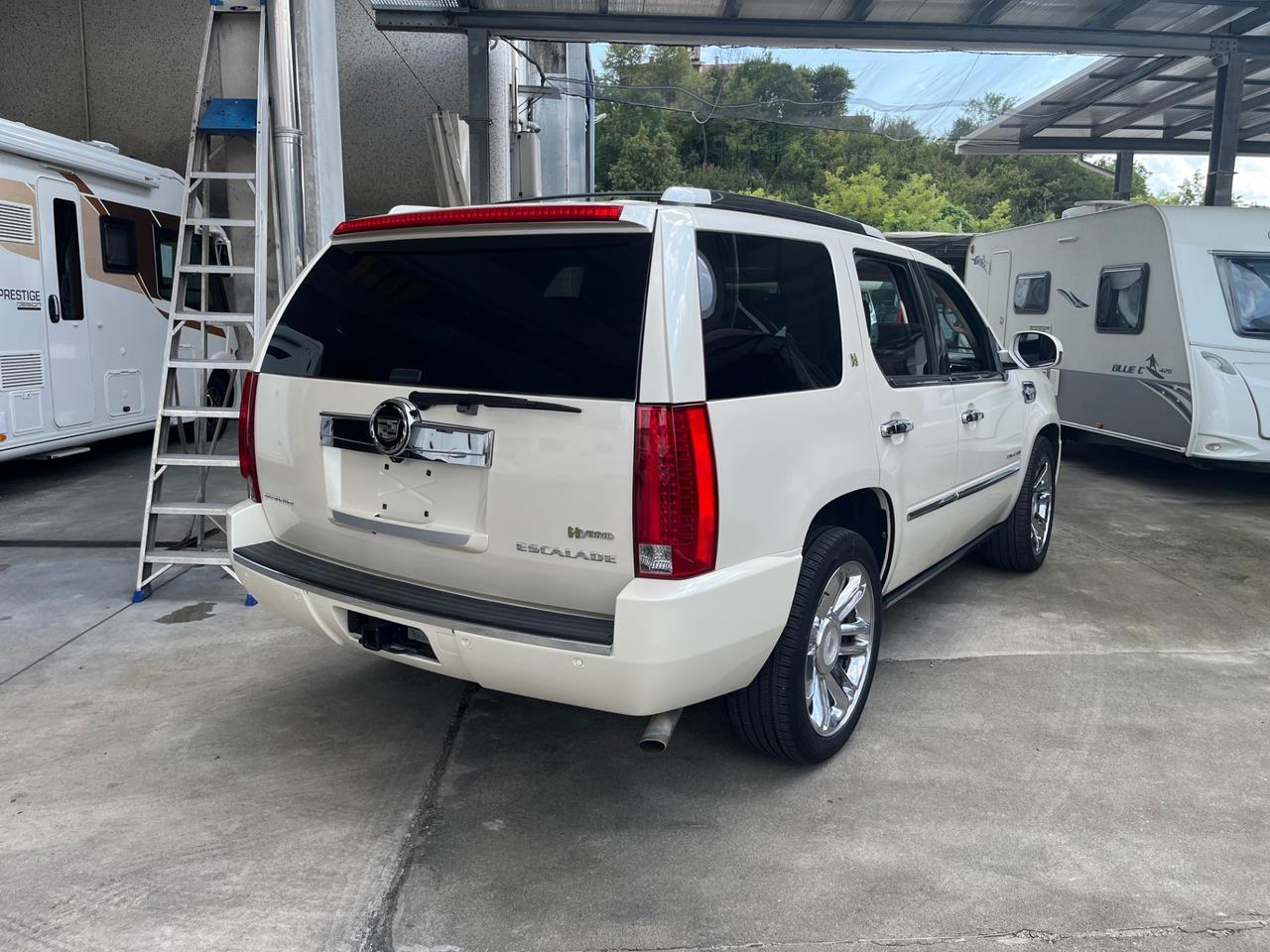 Cadillac Escalade 6.0 V8 aut. Platinum Edition Hybrid