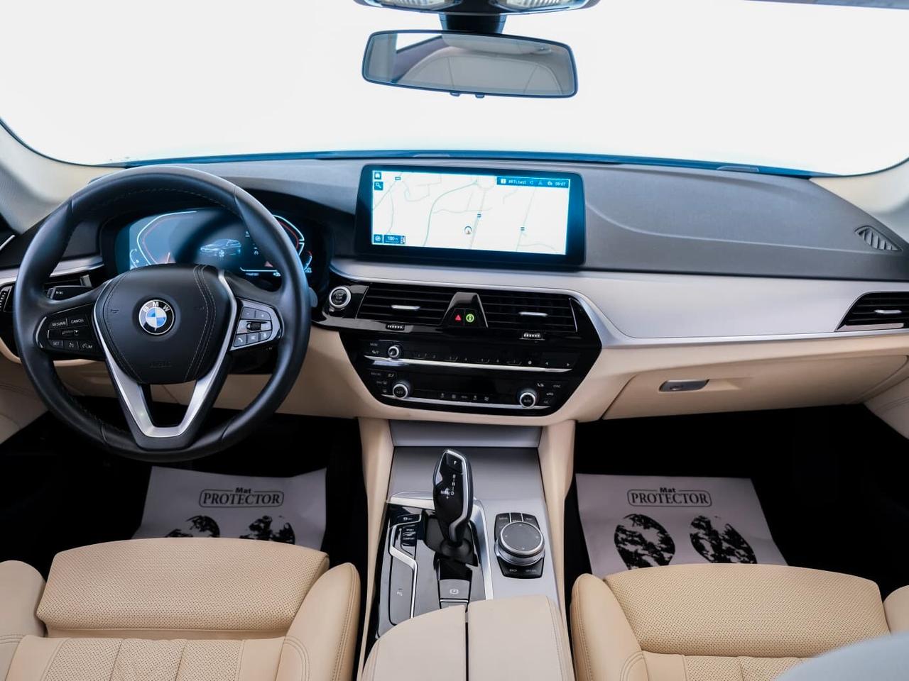 BMW 518d Touring mhev 48V auto
