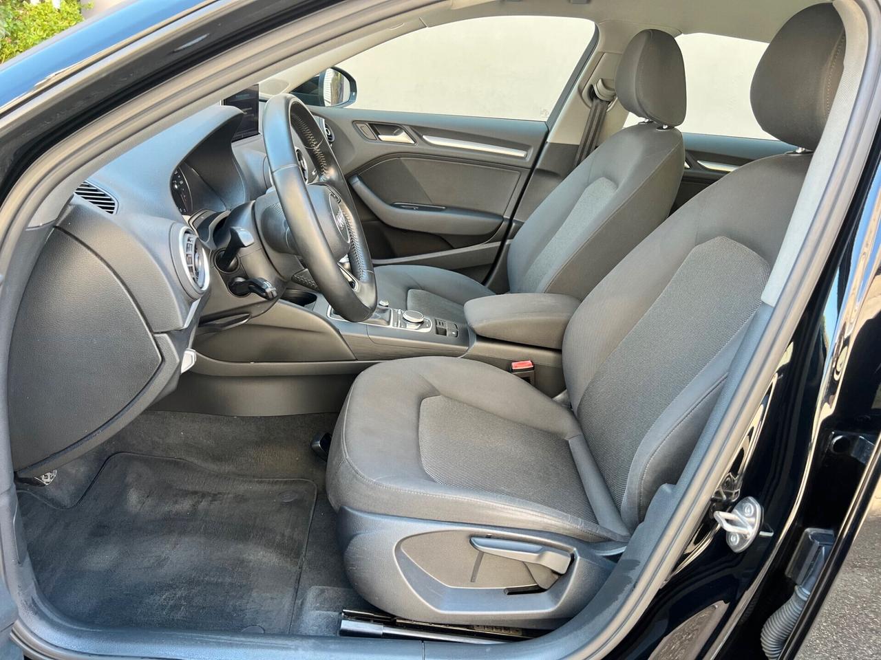 Audi A3 SPB Sportback 2.0 tdi 150CV Business NAVI/LED/17;