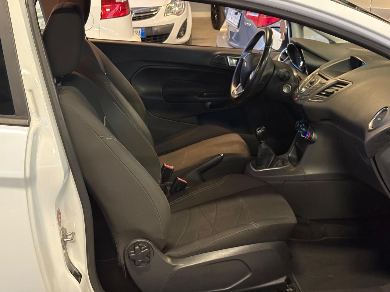 Ford Fiesta 1.2 60CV 5 porte Titanium