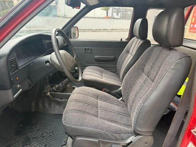 Toyota Hilux 2.4 diesel Pick-up