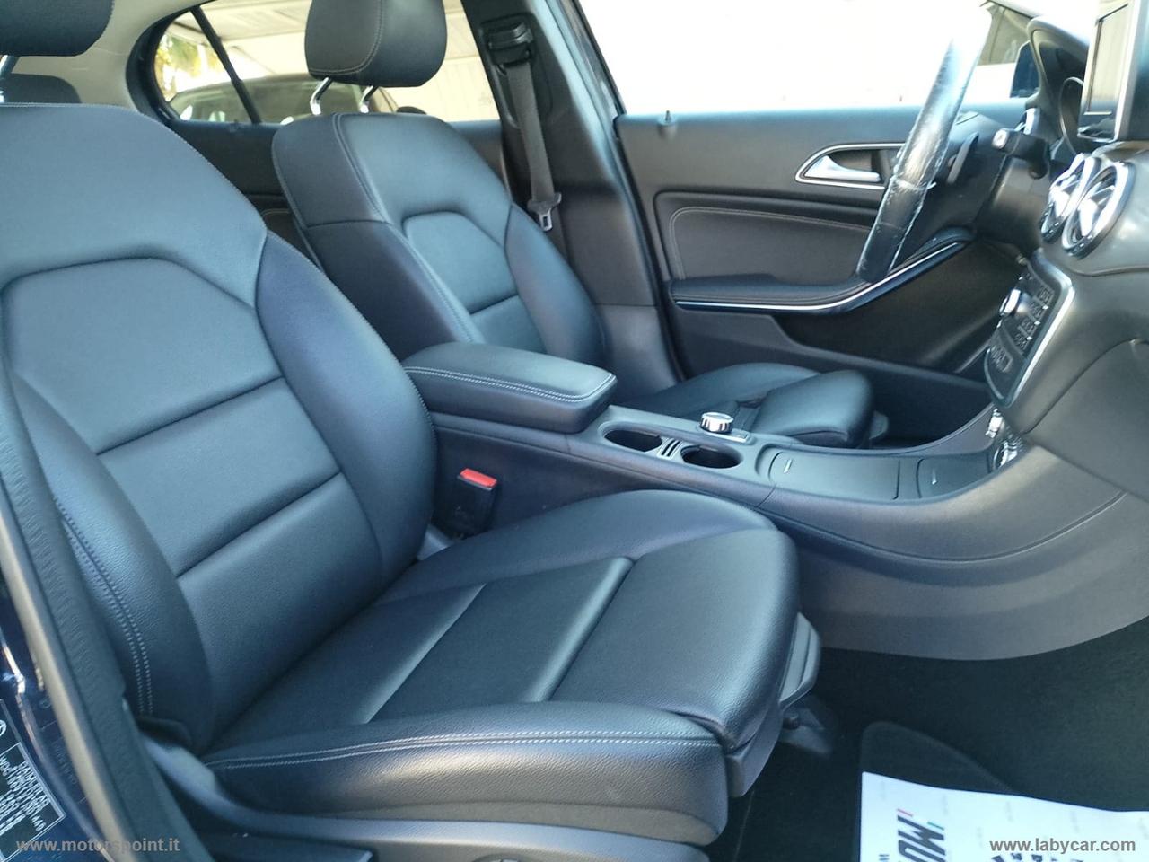 MERCEDES-BENZ GLA 180 d Automatic Sport *TETTO *PELLE