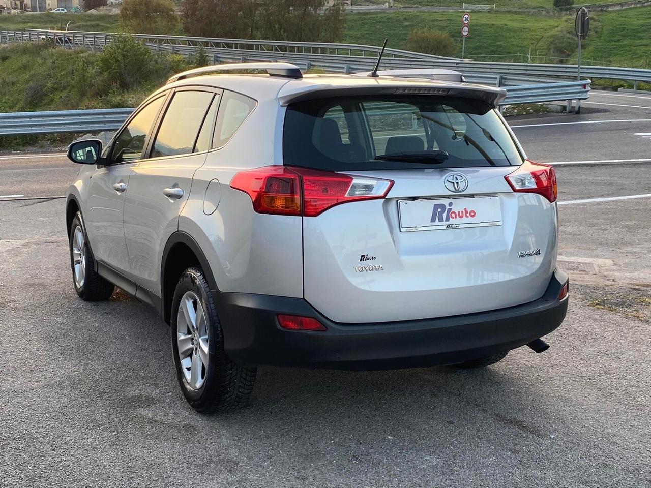 Toyota RAV 4 RAV4 2.0 D-4D 2WD