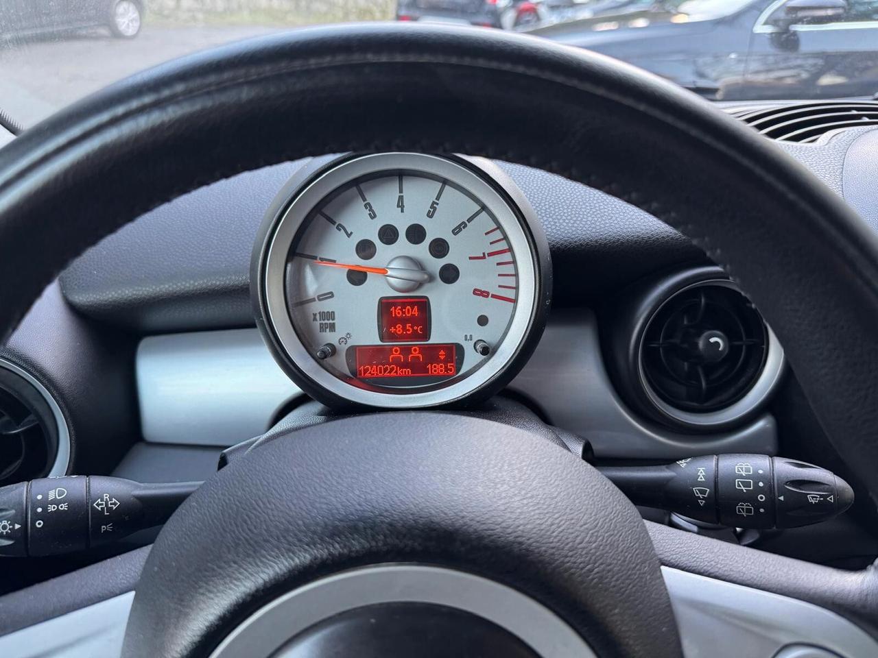 Mini 1.4 16V One Chili