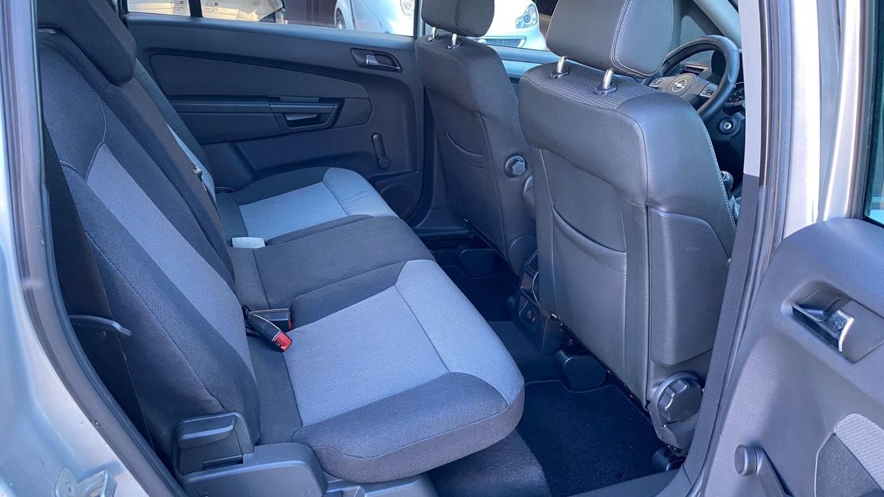 Opel Zafira 1.8 16V VVT Enjoy