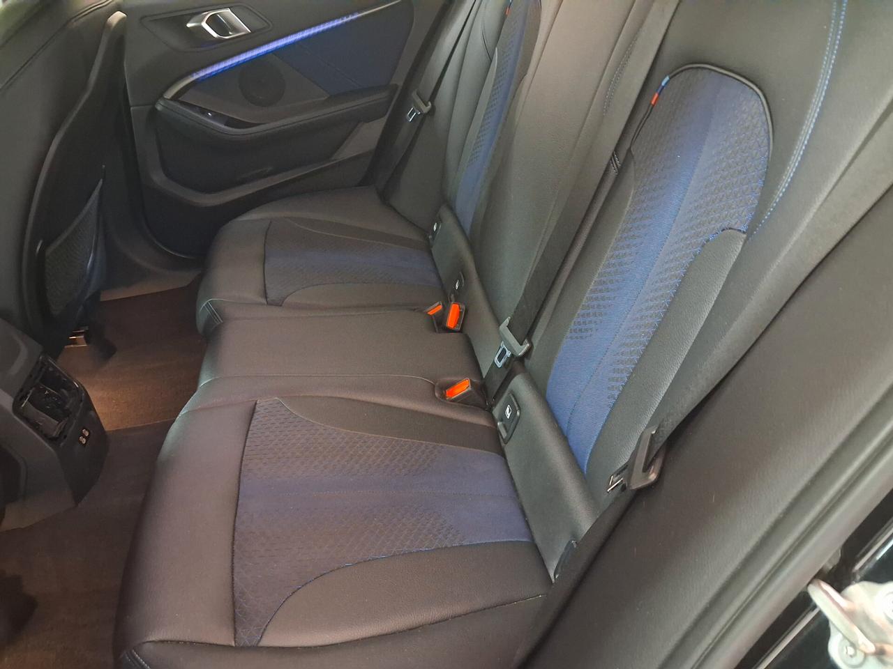 Bmw 116 116d 5p. Msport