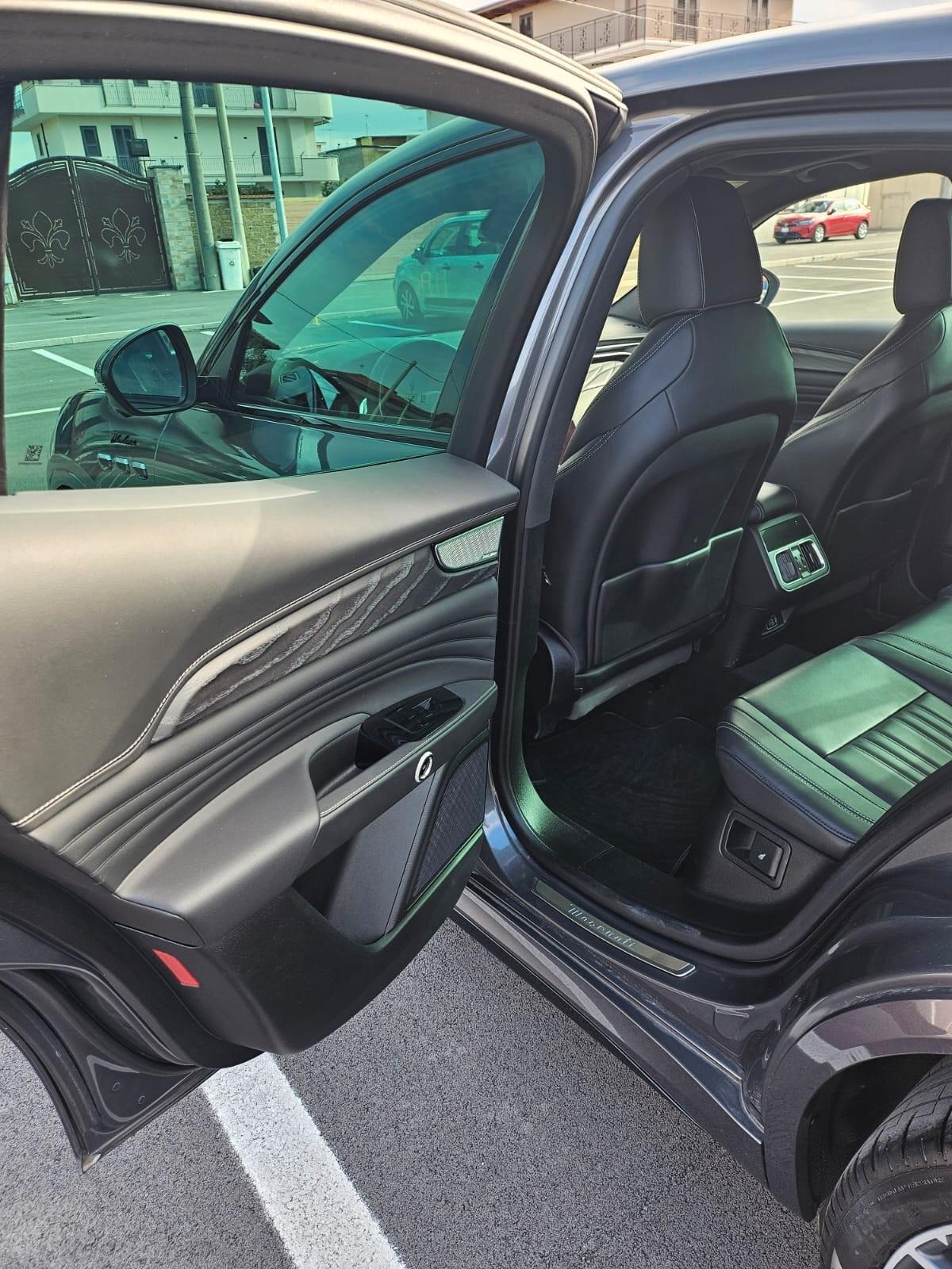 Maserati Grecale MHEV 330 CV AWD Modena