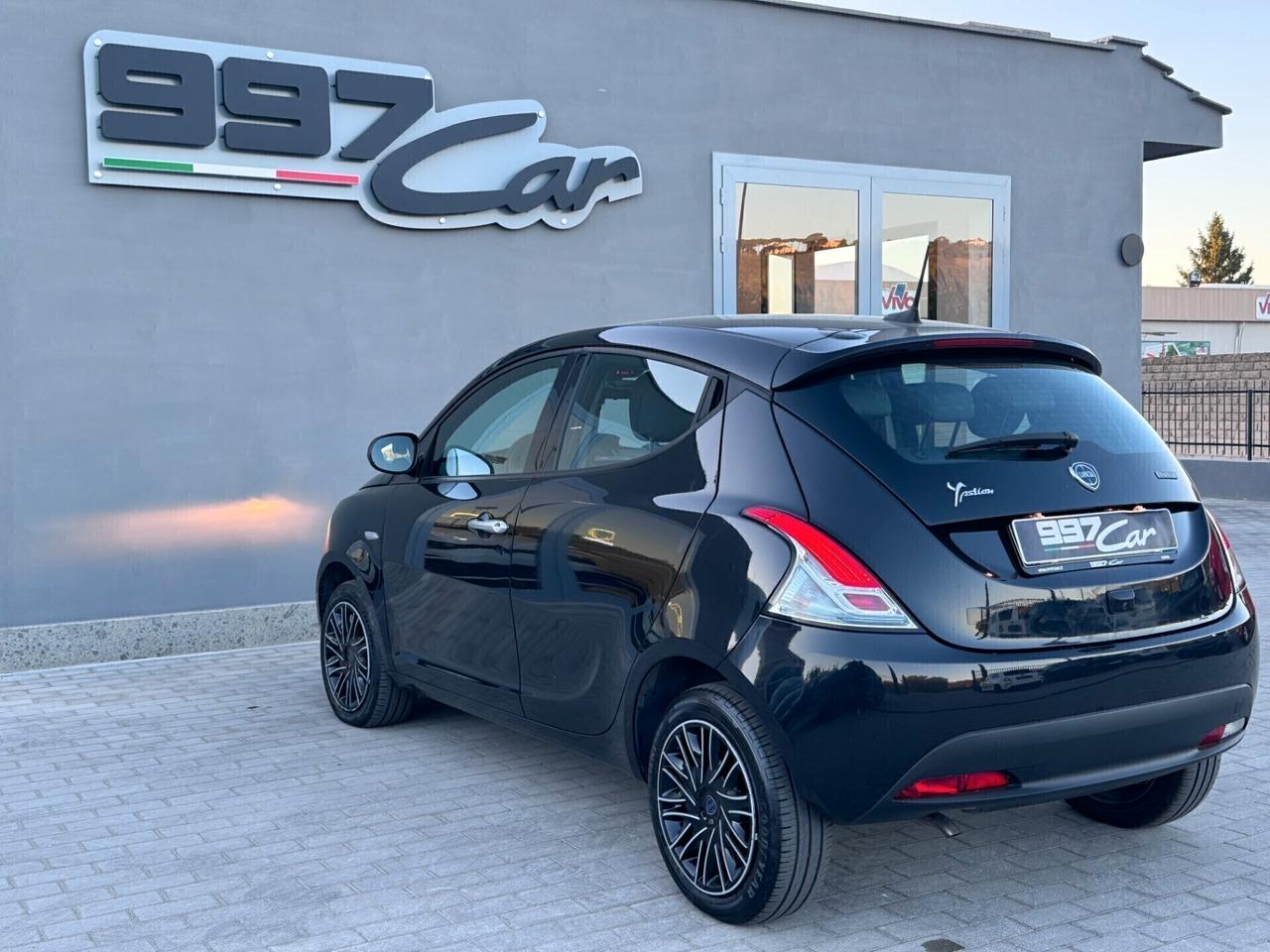 Lancia Ypsilon 1.0 FireFly 5 porte S&S Hybrid Gold CAMERA-APPLE CARPLAY