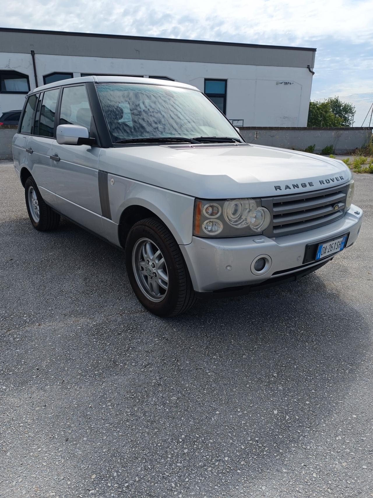 Land Rover Range Rover Vogue 3.0 Td6 SE