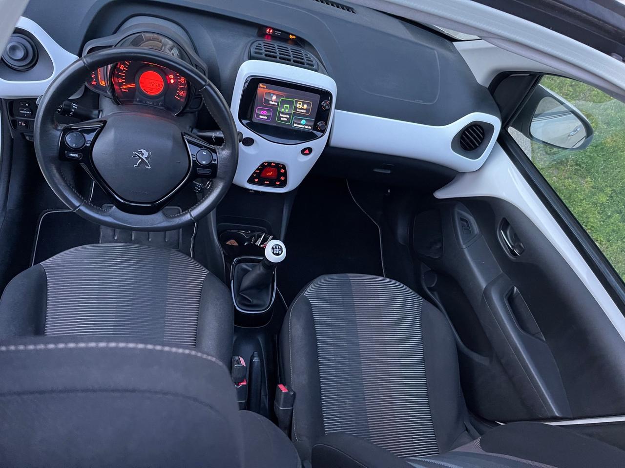 Peugeot 108 PureTech 82 5 porte Allure